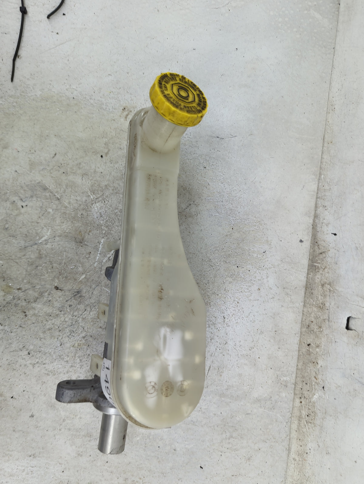 2015 Dodge Journey Brake Master Cylinder 1496571 - Oemusedautoparts1.com