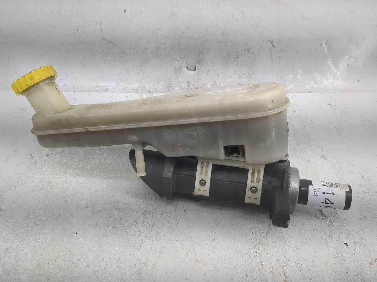 2015 Dodge Journey Brake Master Cylinder 1497889 - Oemusedautoparts1.com