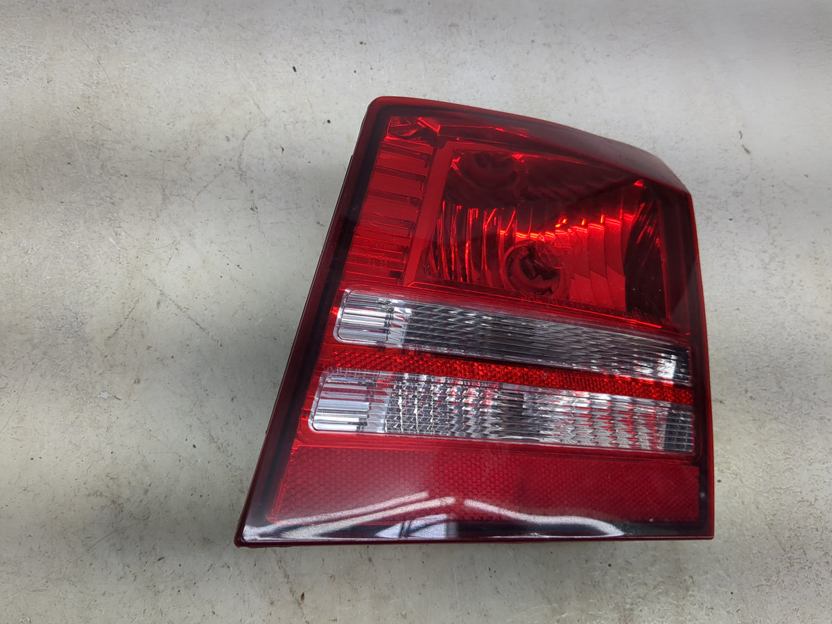 2015 Dodge Journey Passenger Right Side Deck Lid Mounted Tail Light 1513684 - Oemusedautoparts1.com