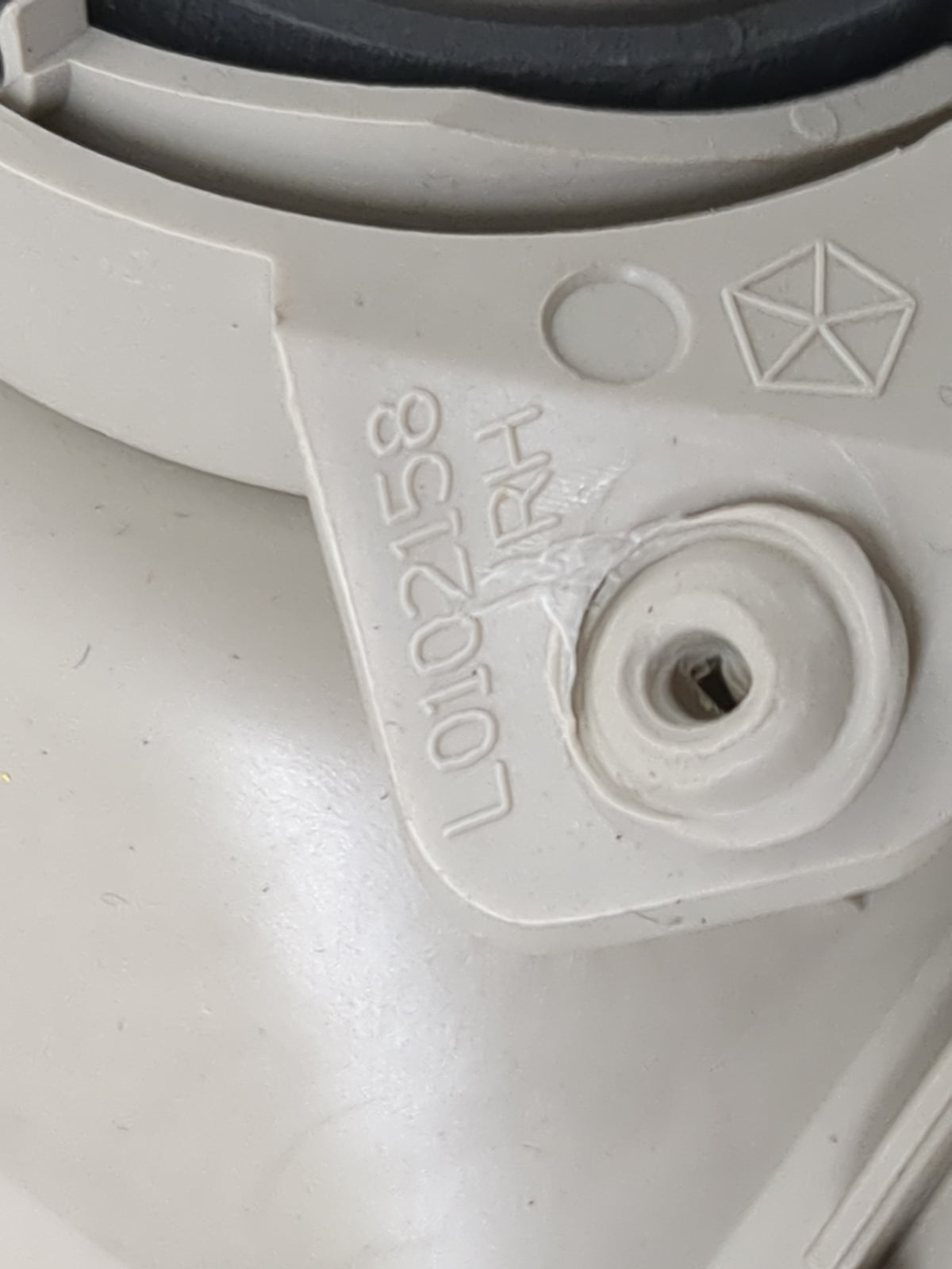2015 Dodge Journey Overhead Roof Console Tan - Oemusedautoparts1.com
