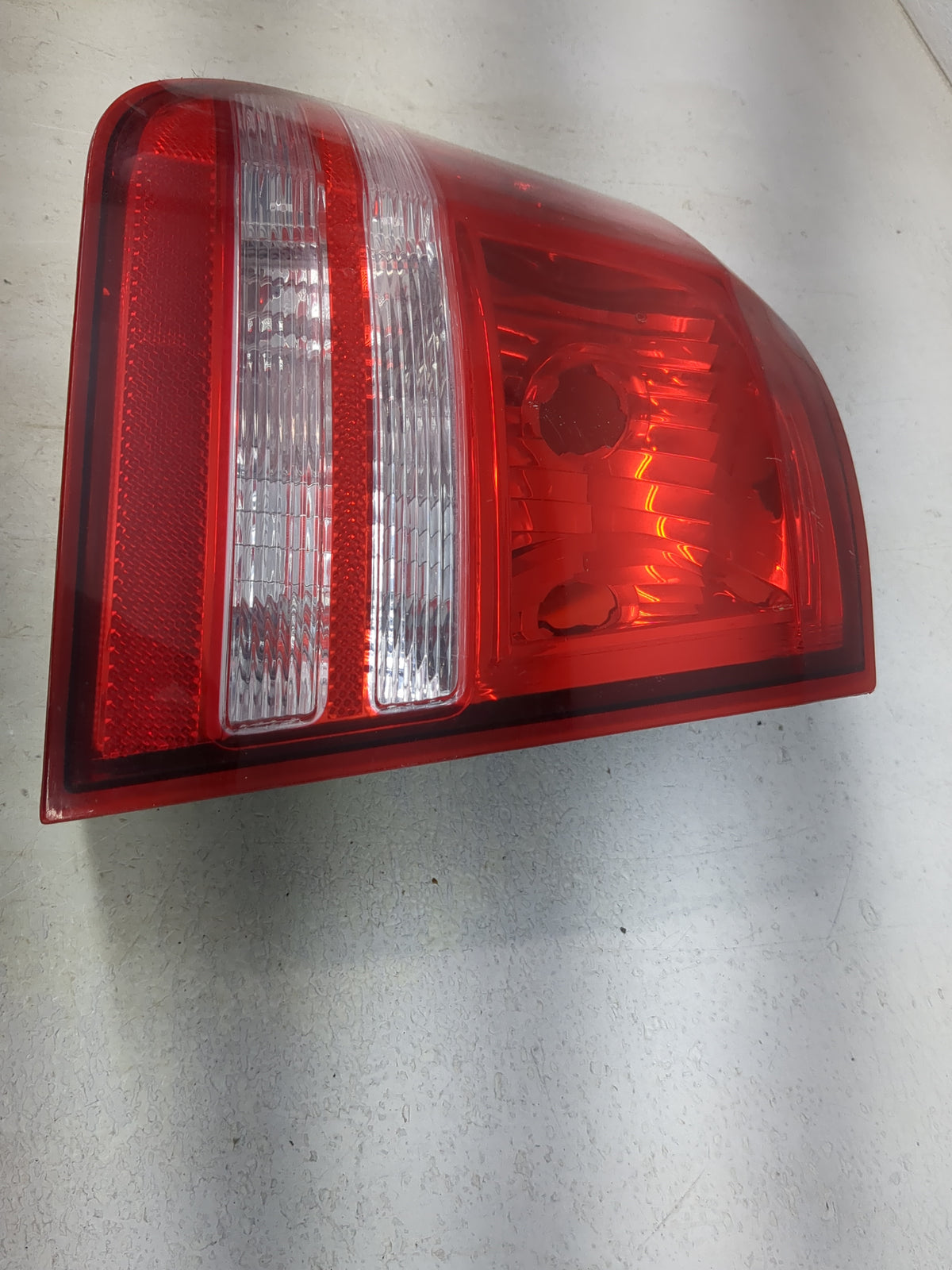 2015 Dodge Journey Tail Light Assembly Driver Left OEM P/N:05116291AH 05116291AF Fits OEM Used Auto Parts - Oemusedautoparts