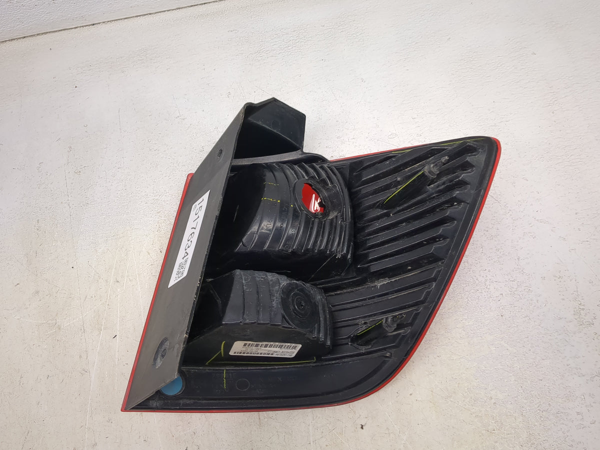 2015 Dodge Journey Tail Light Assembly Driver Left OEM P/N:05116291AH 05116291AF Fits OEM Used Auto Parts - Oemusedautoparts