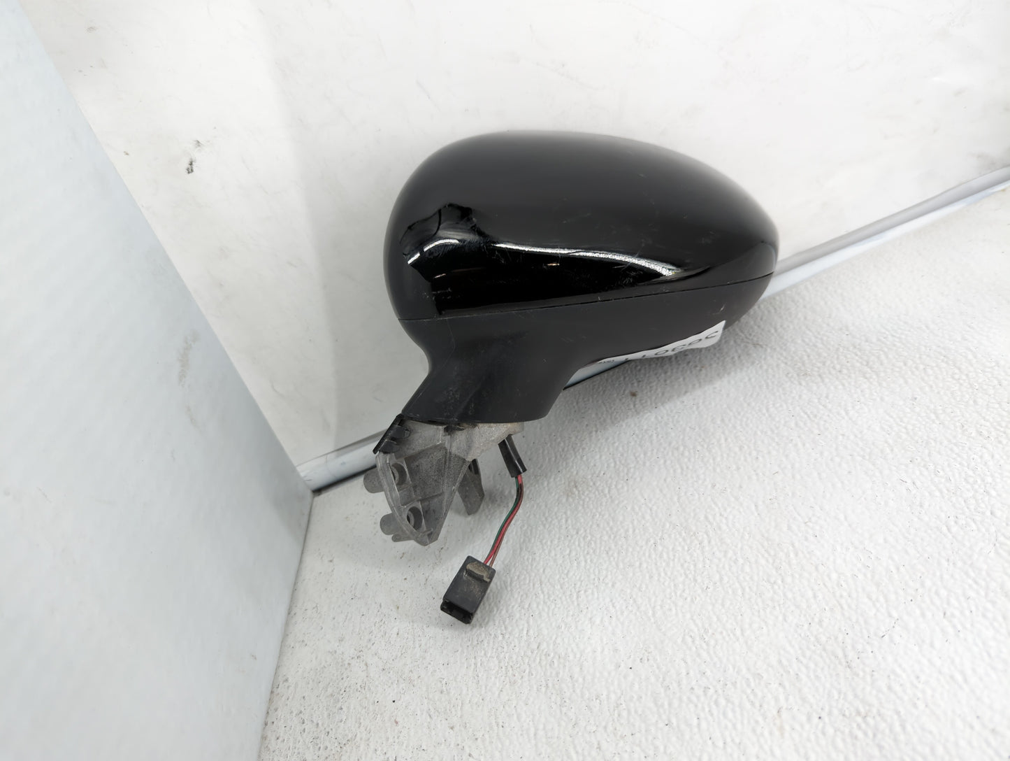 2014-2017 Dodge Journey Driver Side View Mirror - Left Door Mirror OEM Used - Oemusedautoparts1.com