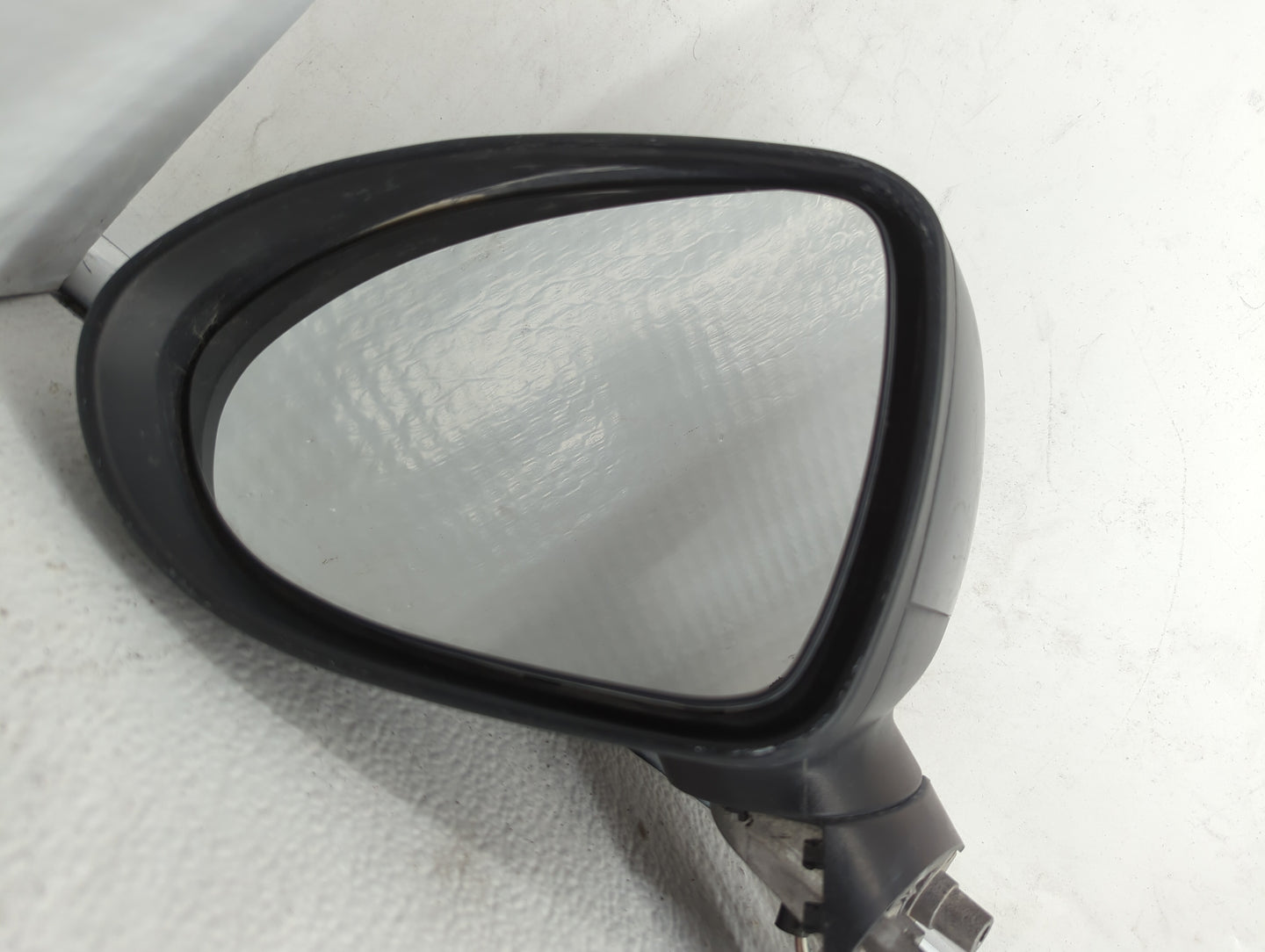 2014-2017 Dodge Journey Driver Side View Mirror - Left Door Mirror OEM Used - Oemusedautoparts1.com