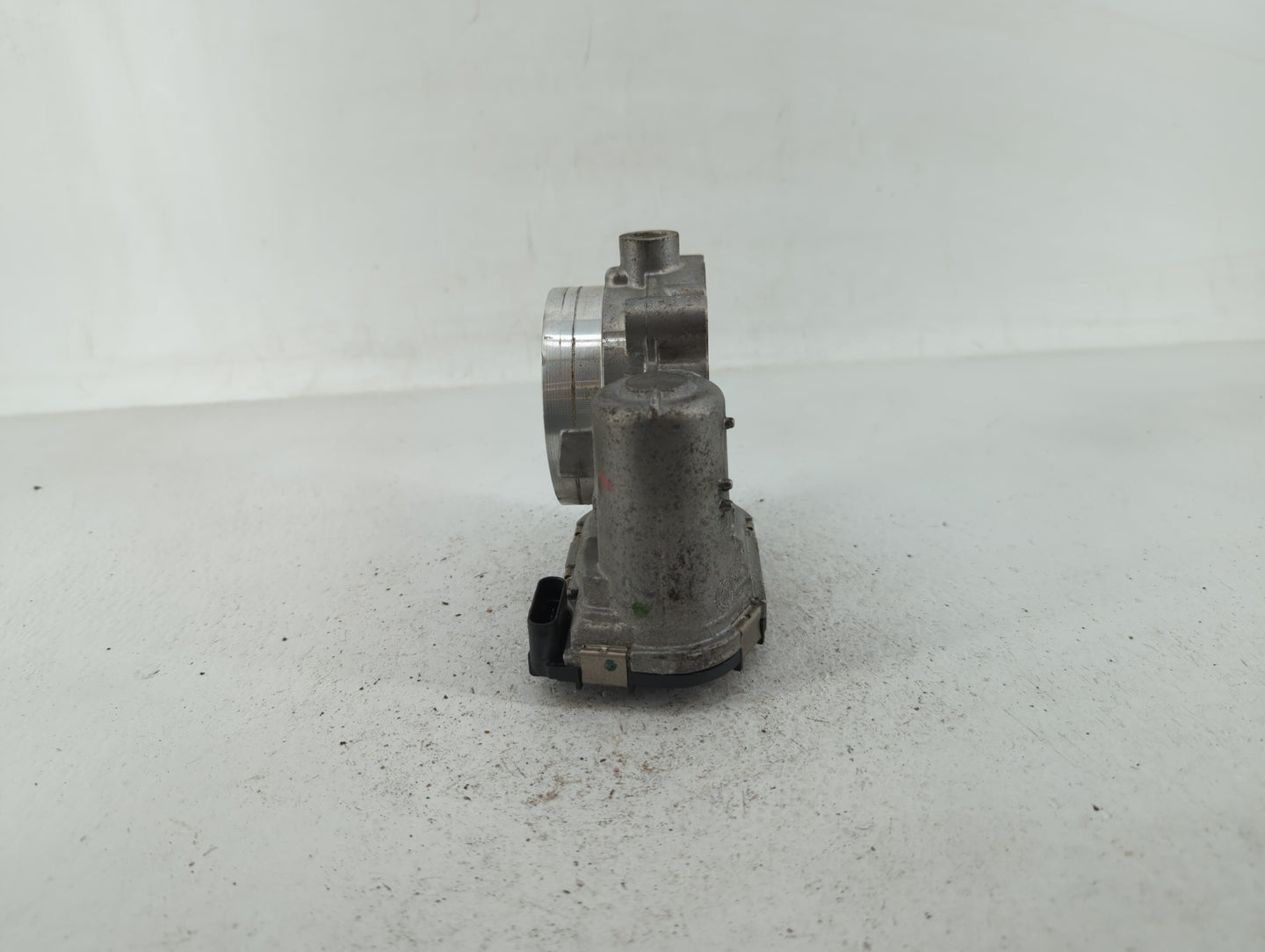 2011-2019 Dodge Journey Throttle Body P/N:05184349AE 05184349AC Fits OEM Used Auto Parts - Oemusedautoparts1.com