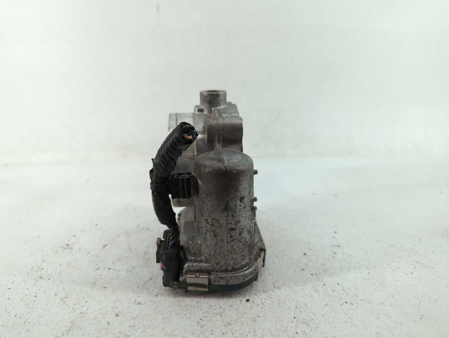 2011-2019 Dodge Journey Throttle Body P/N:05184349AE 05184349AC Fits OEM Used Auto Parts - Oemusedautoparts1.com