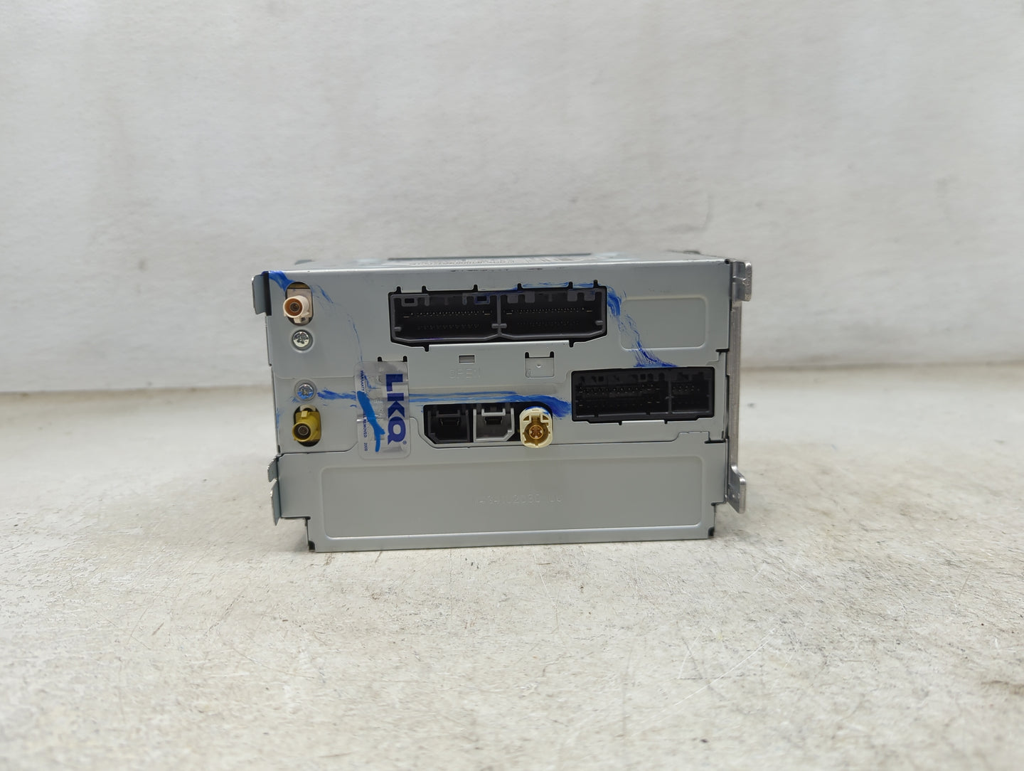 2015 Dodge Journey Radio AM FM Cd Player Receiver Replacement P/N:P68240130AA CQ-UC004E2GXB Fits OEM Used Auto Parts - Oemus