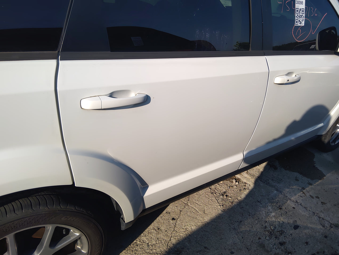 2015 Dodge Journey Passenger Rear Door Oem 5041169 - Oemusedautoparts1.com