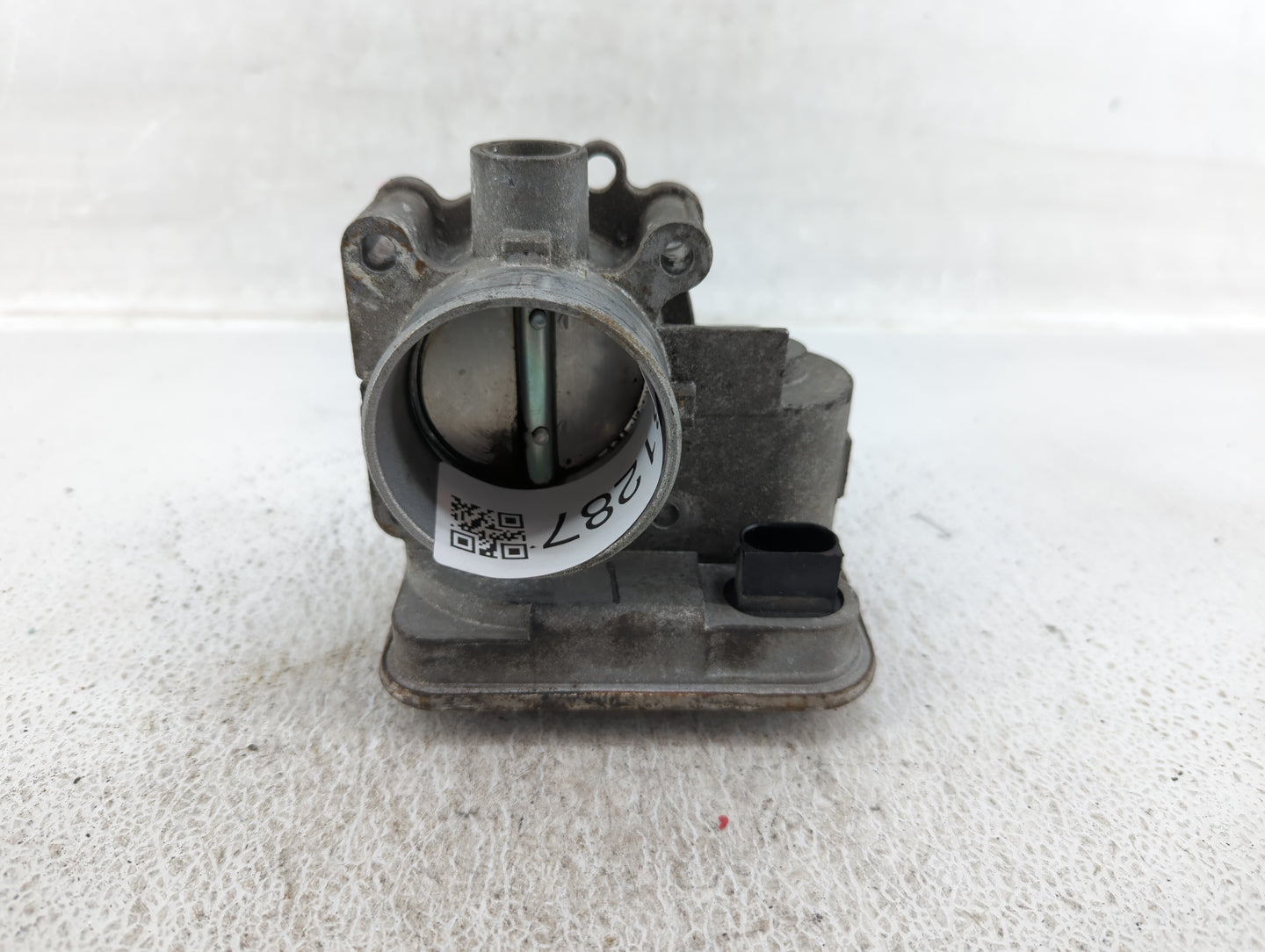 2009-2018 Dodge Journey Throttle Body Fits Fits 2007 2008 2009 2010 2011 2012 2013 2014 2015 2016 2017 2018 OEM Used Auto Pa