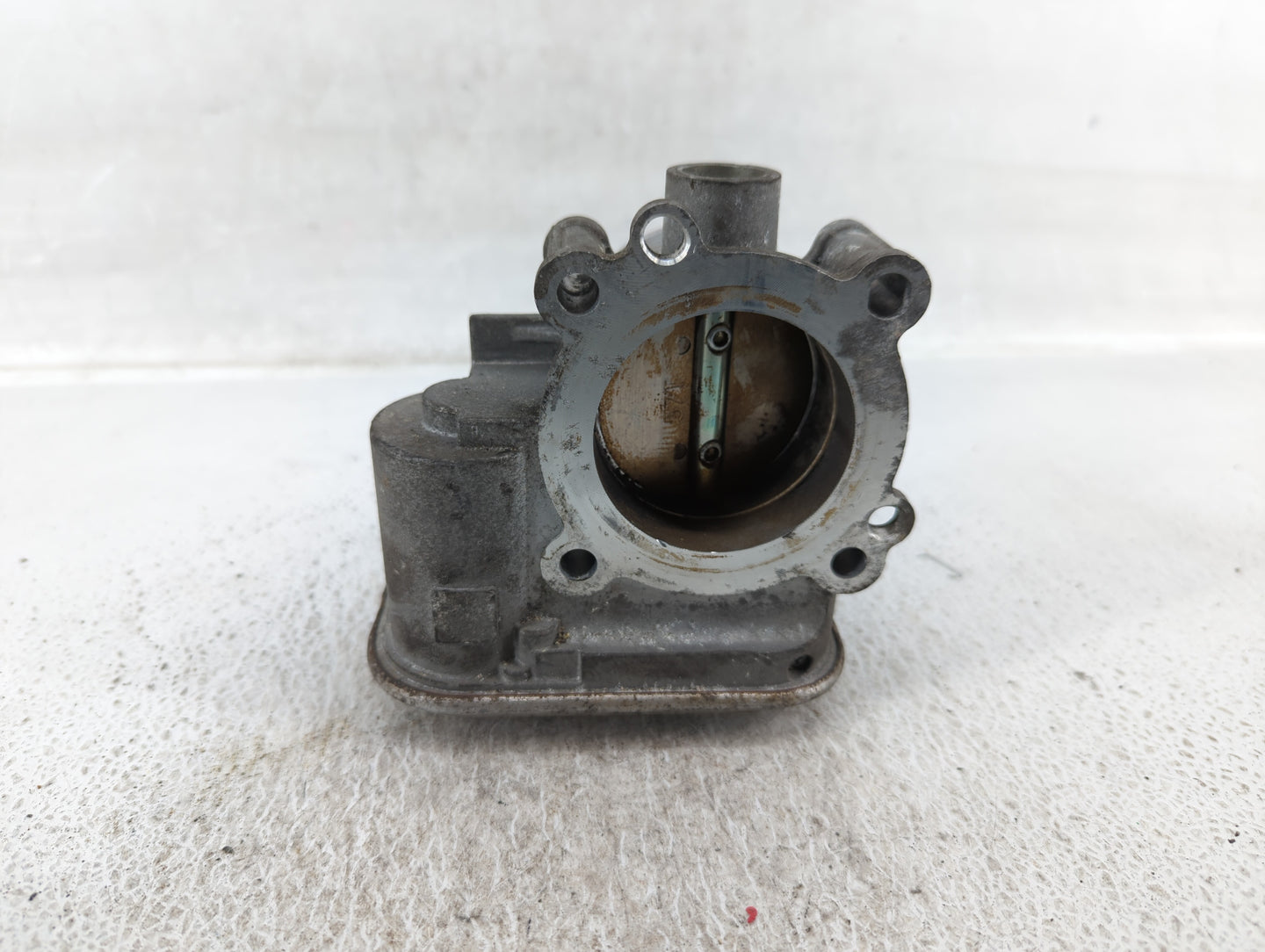 2009-2018 Dodge Journey Throttle Body Fits Fits 2007 2008 2009 2010 2011 2012 2013 2014 2015 2016 2017 2018 OEM Used Auto Pa