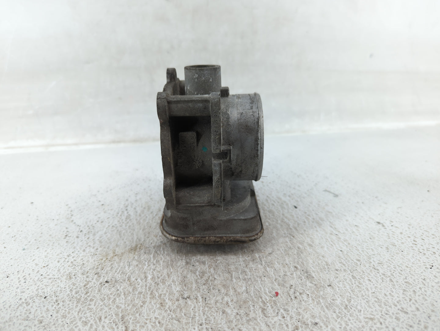 2009-2018 Dodge Journey Throttle Body Fits Fits 2007 2008 2009 2010 2011 2012 2013 2014 2015 2016 2017 2018 OEM Used Auto Pa
