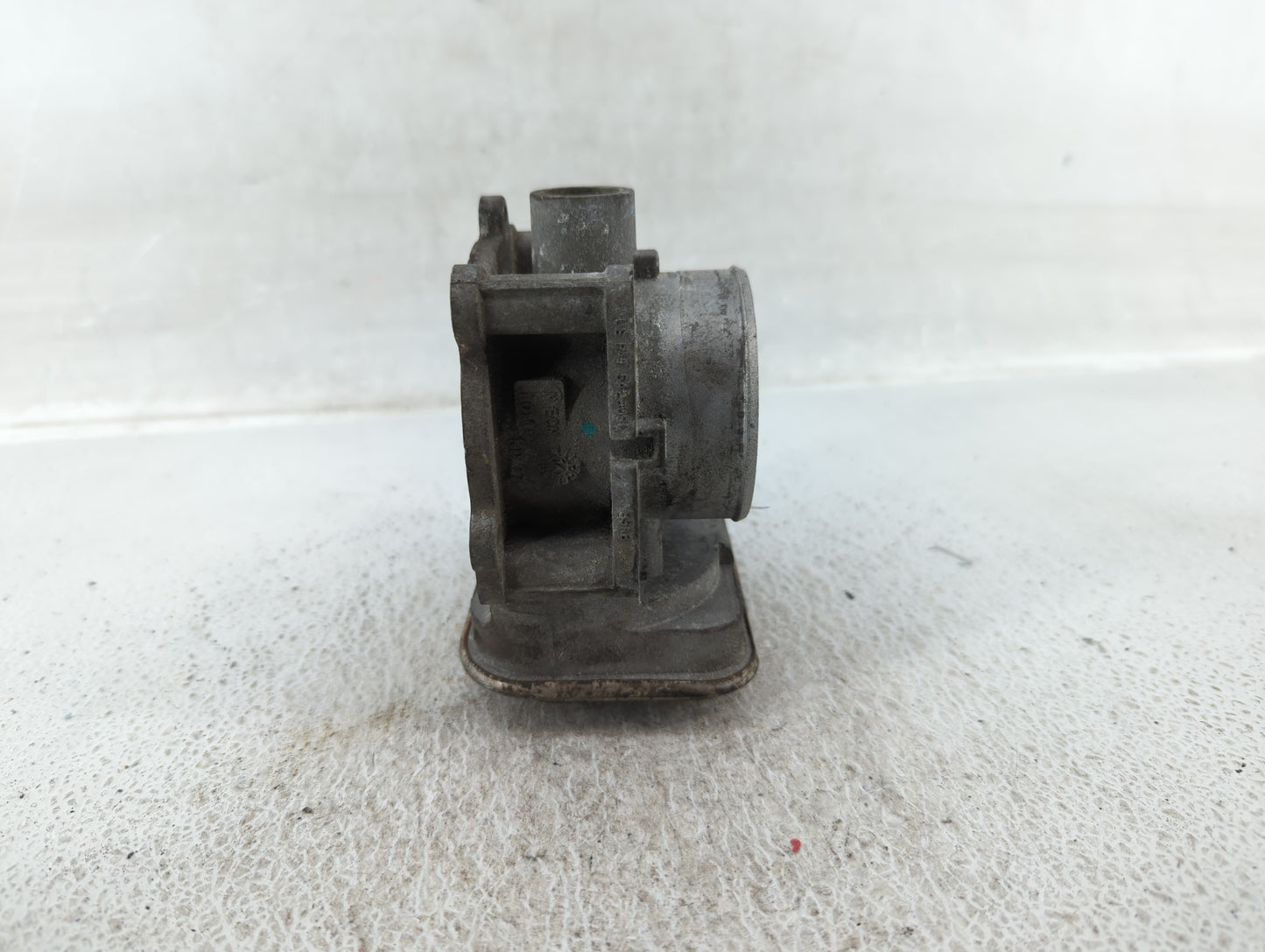 2009-2018 Dodge Journey Throttle Body Fits Fits 2007 2008 2009 2010 2011 2012 2013 2014 2015 2016 2017 2018 OEM Used Auto Pa