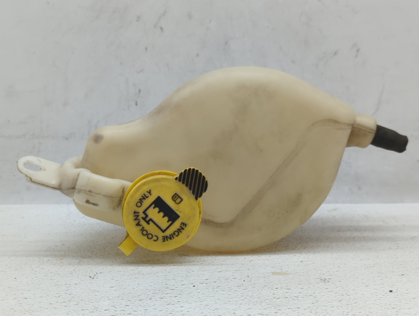 2009-2019 Dodge Journey Radiator Coolant Overflow Expansion Tank Bottle 535542 - Oemusedautoparts1.com