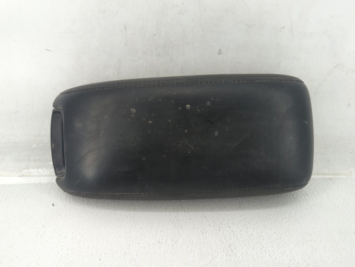 2015 Dodge Journey Center Console Armrest Cover Lid 570156 - Oemusedautoparts1.com
