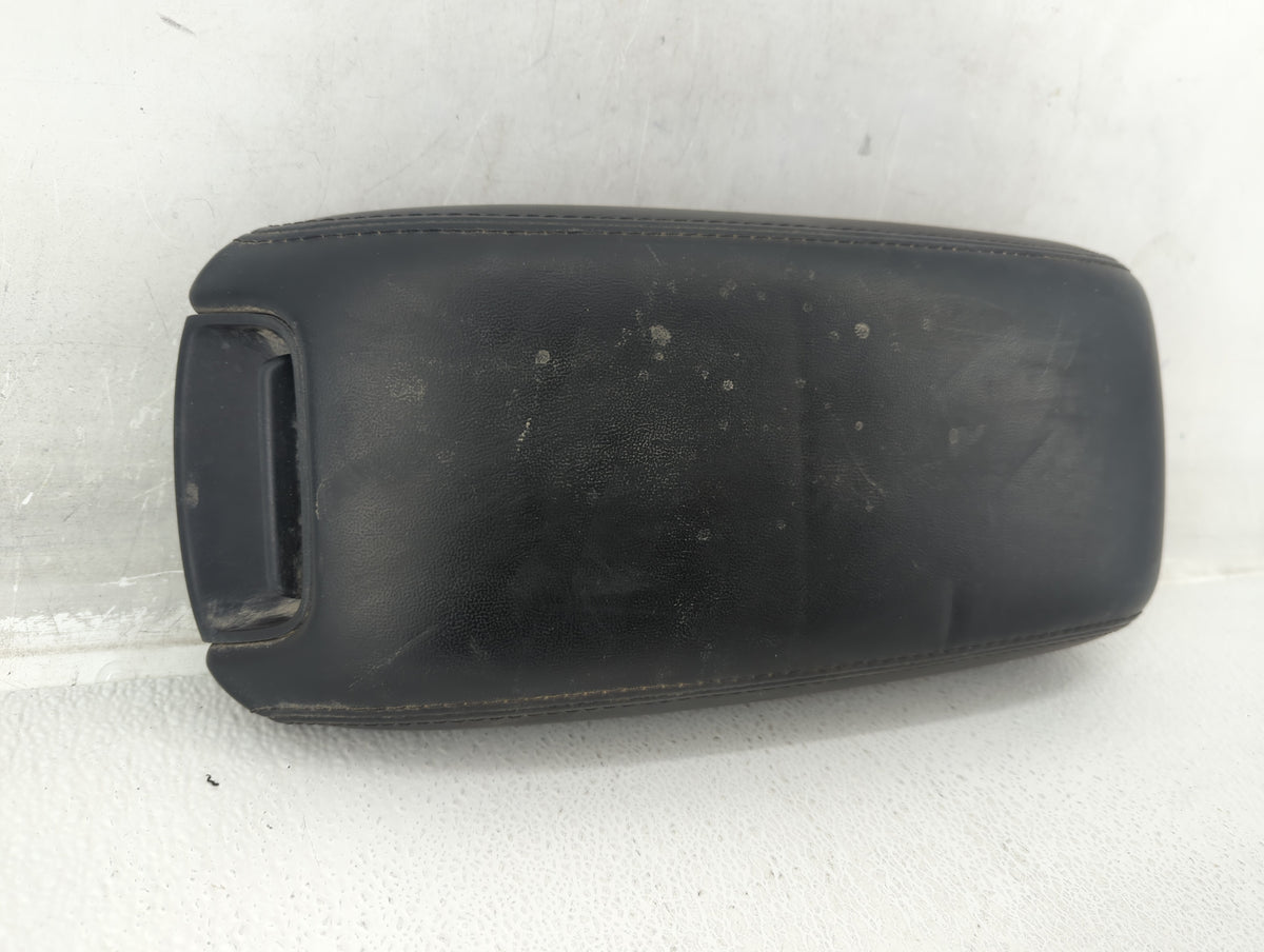 2015 Dodge Journey Center Console Armrest Cover Lid 570156 - Oemusedautoparts1.com