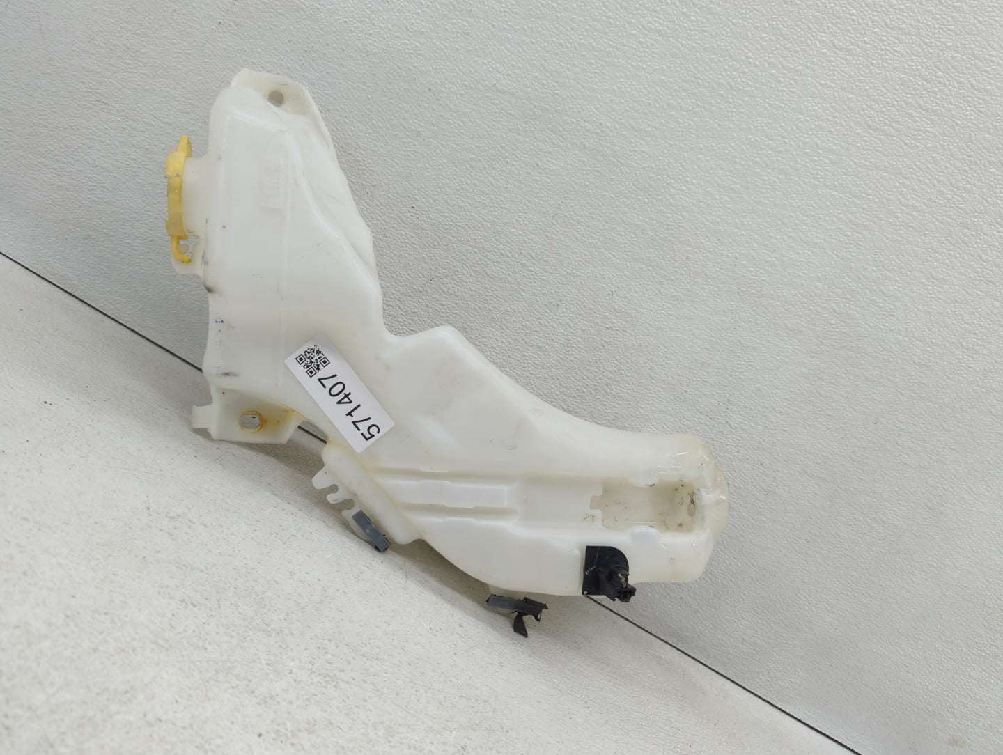 2015 Dodge Journey Windshield Washer Fluid Reservoir Bottle Oem - Oemusedautoparts1.com