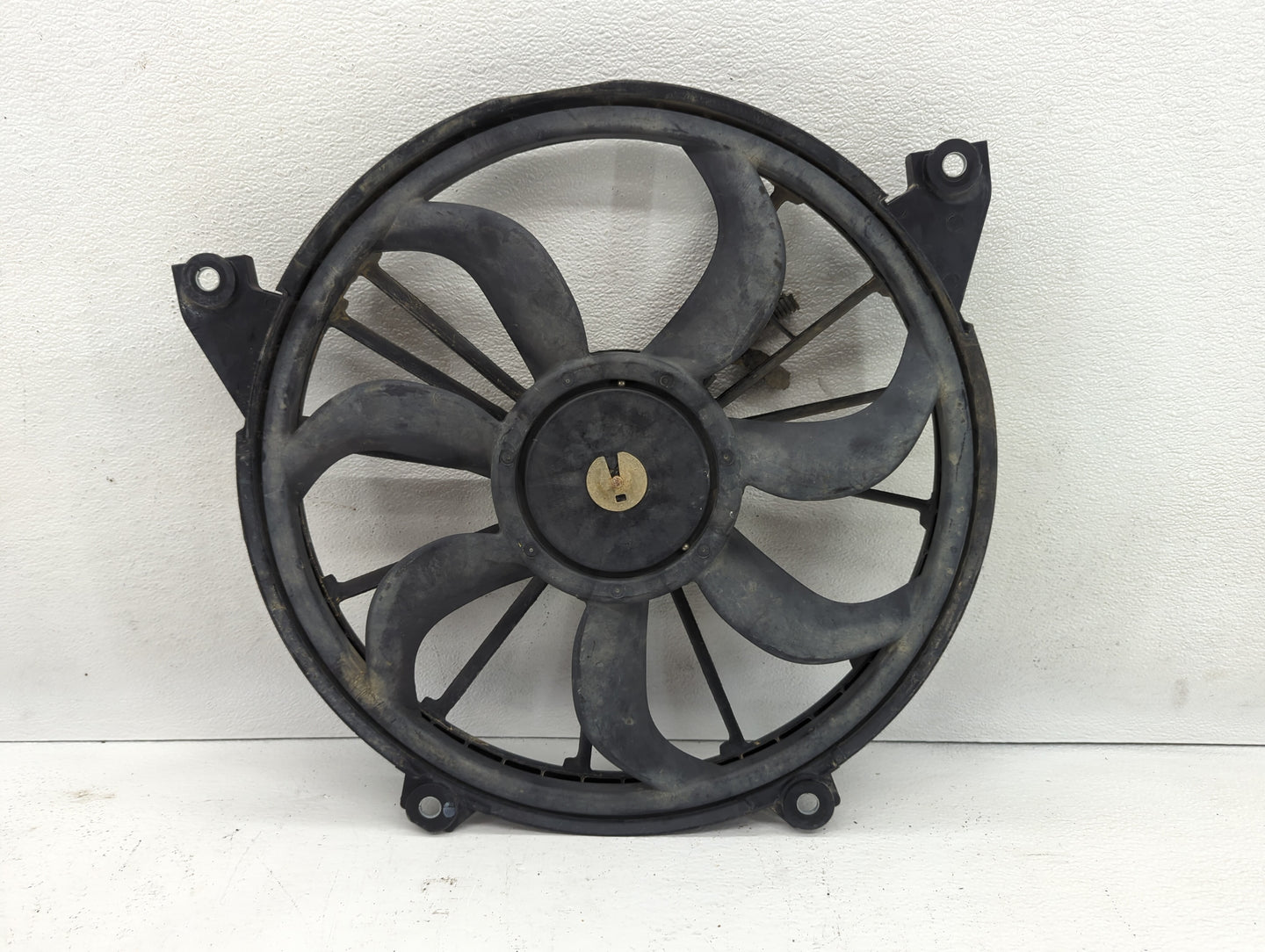 2009-2020 Dodge Journey Left Radiator Fan Motor Assembly - Oemusedautoparts1.com