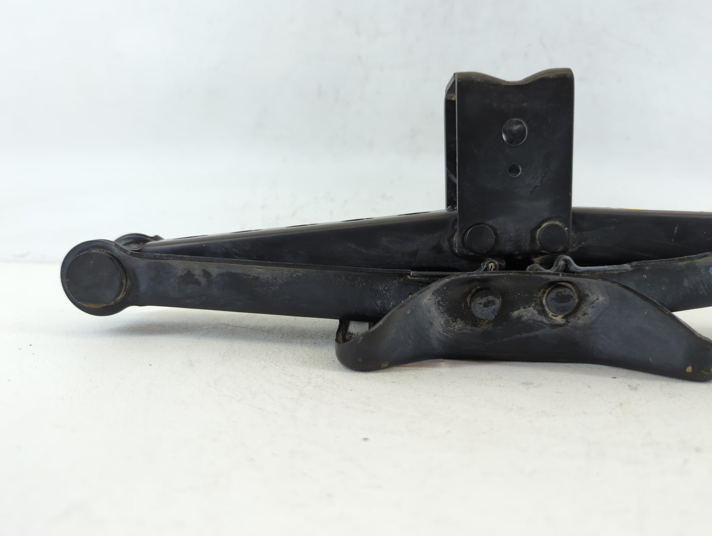 2015 Dodge Journey Spare Scissor Car Jack - Oemusedautoparts1.com