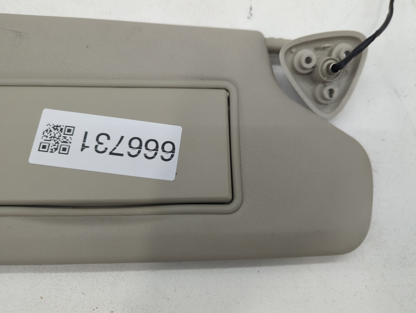 2011-2020 Dodge Journey Sun Visor Shade Replacement Passenger Right Mirror Fits OEM Used Auto Parts - Oemusedautoparts1.com