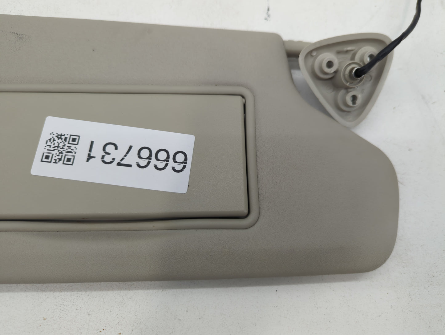 2011-2020 Dodge Journey Sun Visor Shade Replacement Passenger Right Mirror Fits OEM Used Auto Parts - Oemusedautoparts1.com