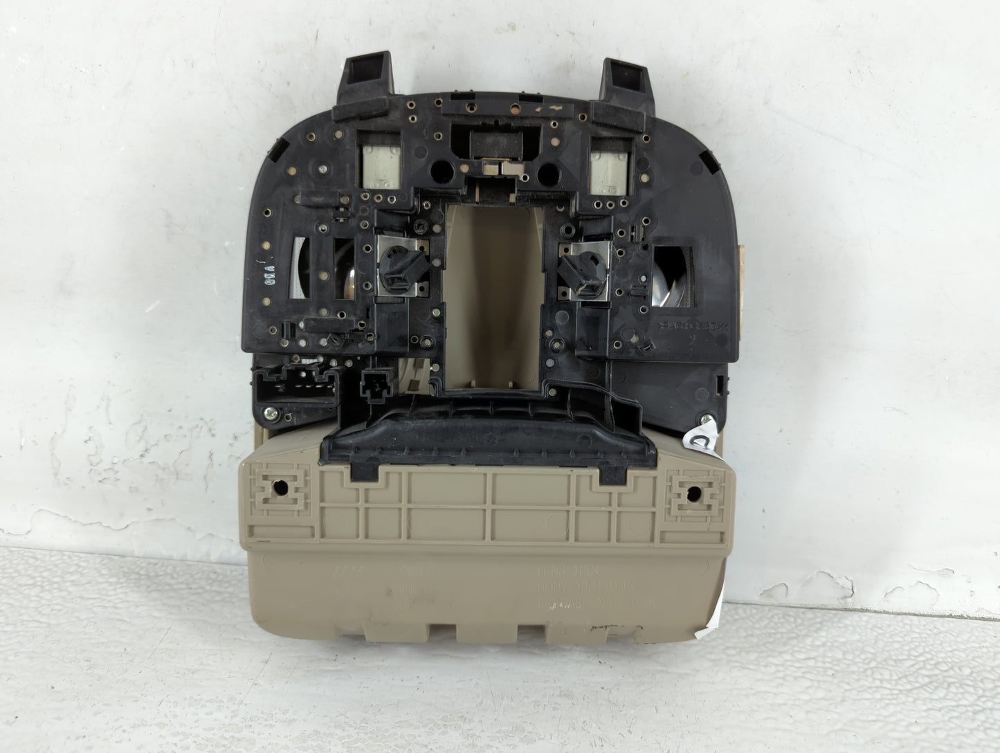2012-2019 Dodge Journey Overhead Roof Console 681992 - Oemusedautoparts1.com