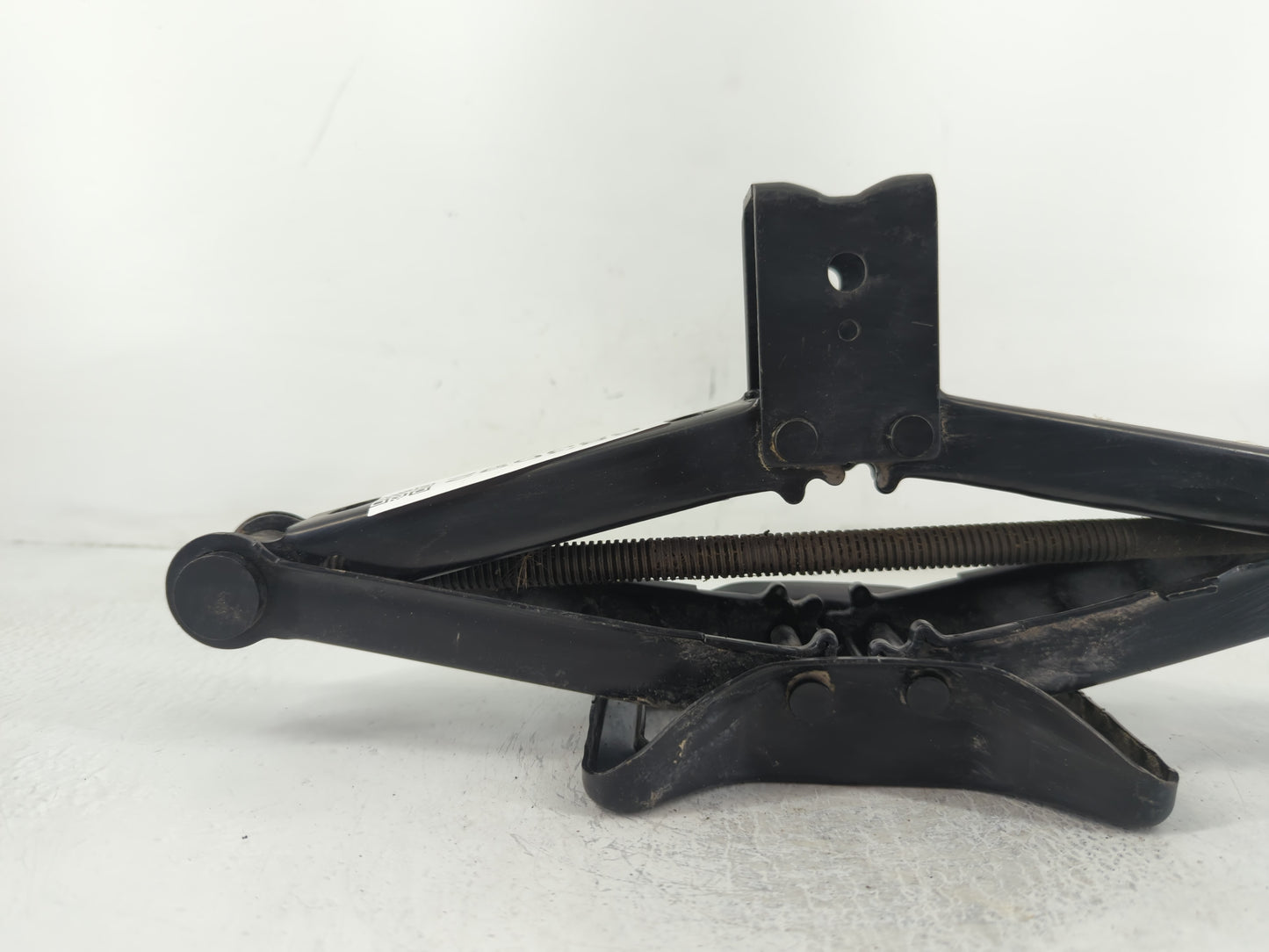 2015 Dodge Journey Spare Scissor Car Jack 683692 - Oemusedautoparts1.com