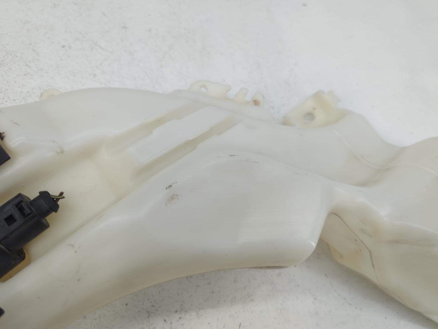 2015 Dodge Journey Windshield Washer Fluid Reservoir Bottle Oem - Oemusedautoparts1.com