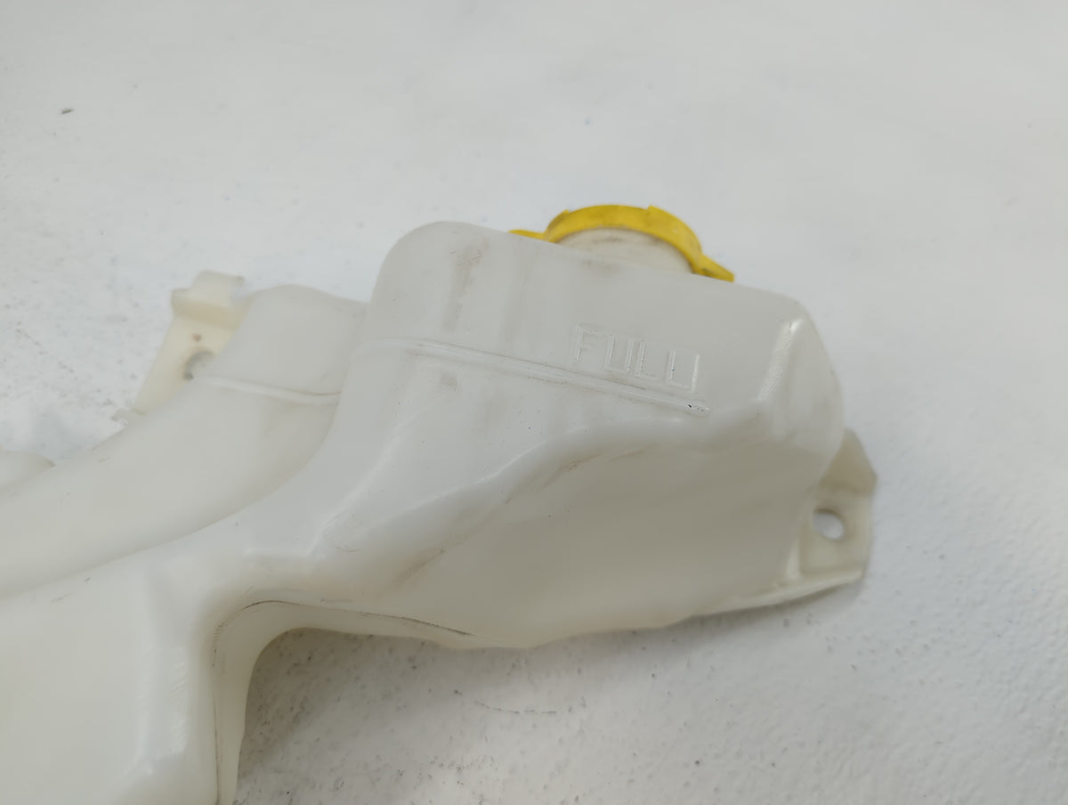 2015 Dodge Journey Windshield Washer Fluid Reservoir Bottle 690089 - Oemusedautoparts1.com