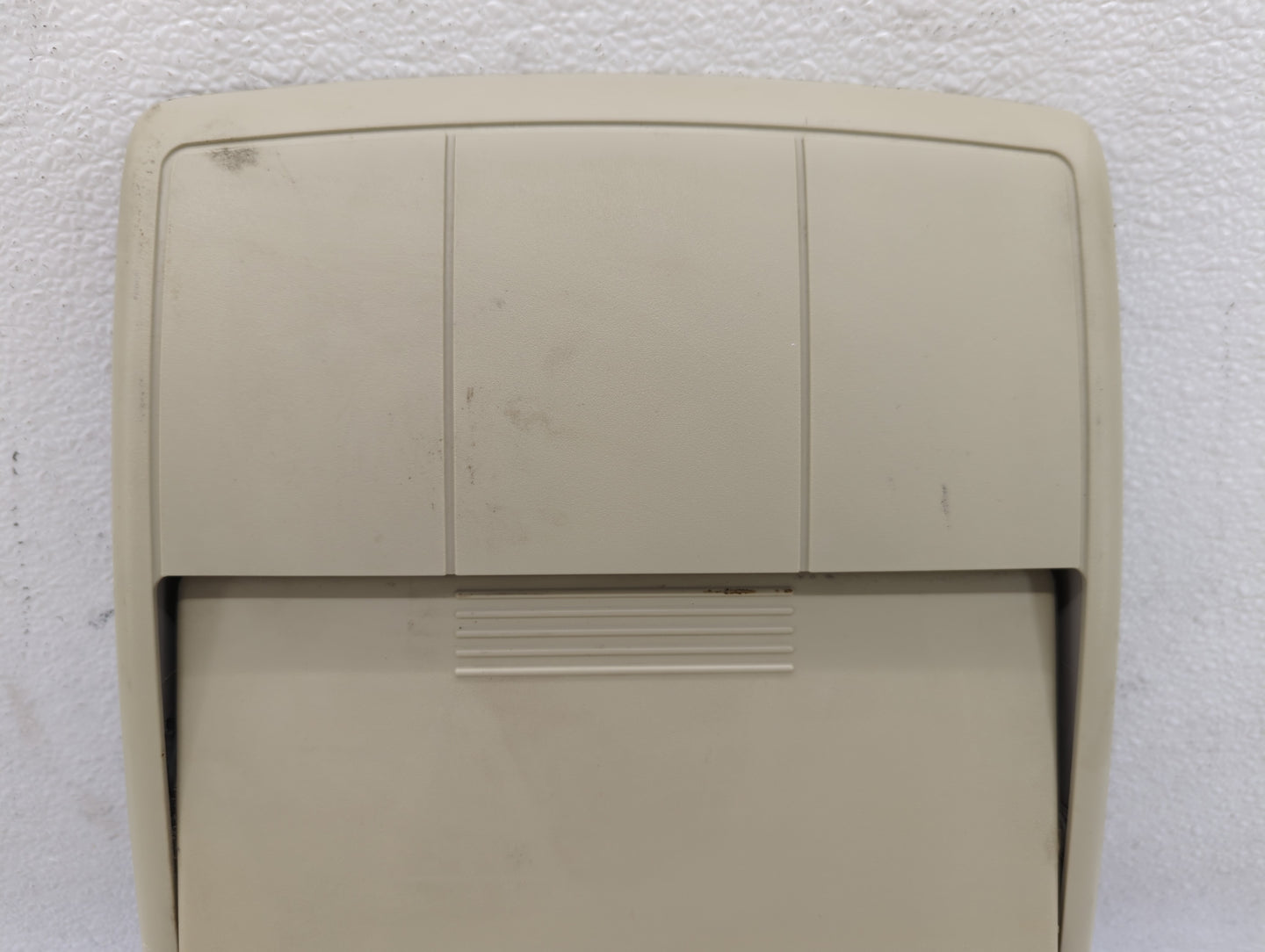 2015 Dodge Journey Overhead Roof Console - Oemusedautoparts1.com