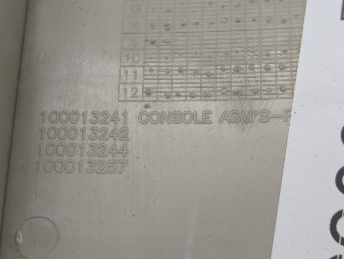 2012-2019 Dodge Journey Overhead Roof Console 690609 - Oemusedautoparts1.com