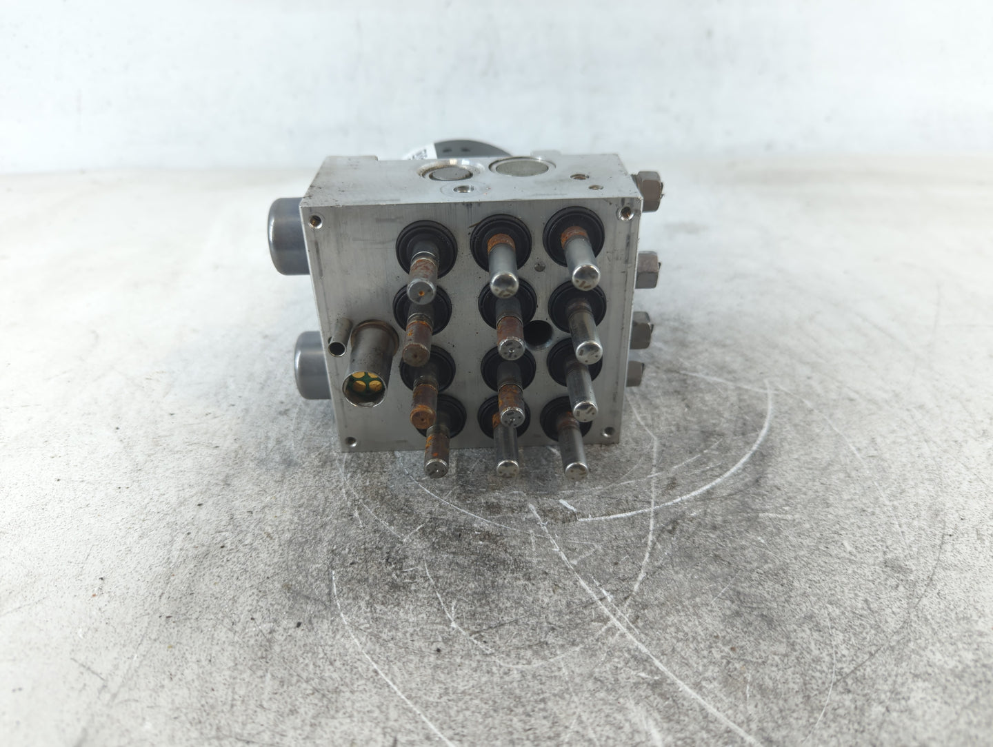 2015 Dodge Journey ABS Pump Control Module Replacement P/N:P68339085AB Fits OEM Used Auto Parts - Oemusedautoparts1.com