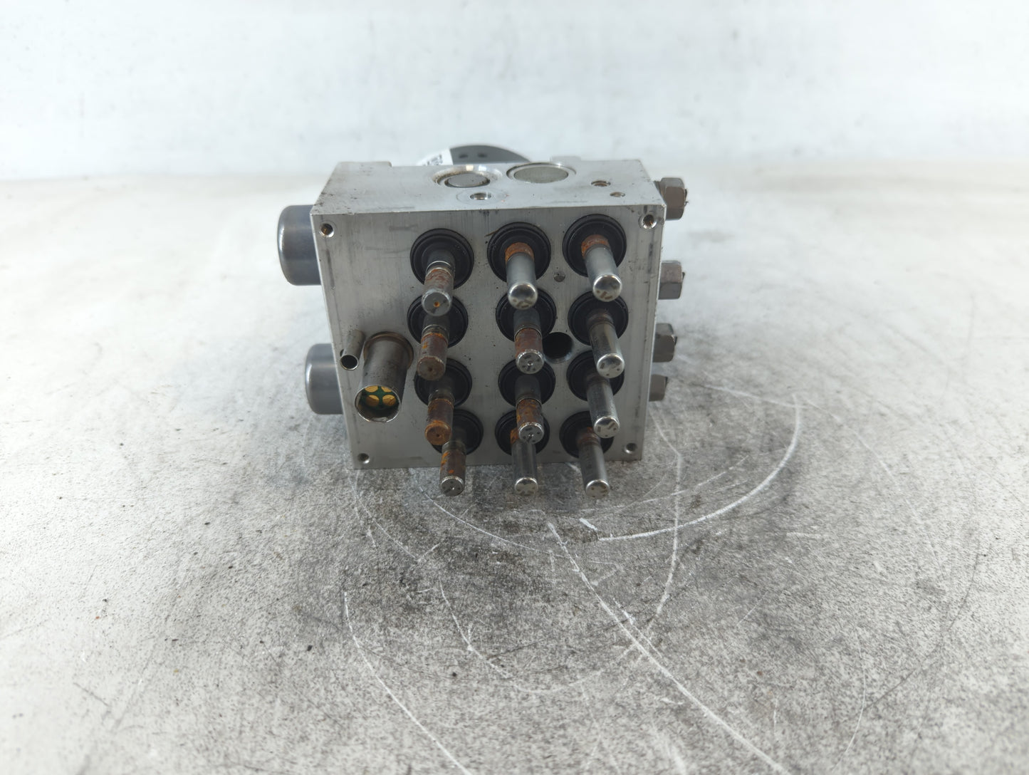 2015 Dodge Journey ABS Pump Control Module Replacement P/N:P68339085AB Fits OEM Used Auto Parts - Oemusedautoparts1.com