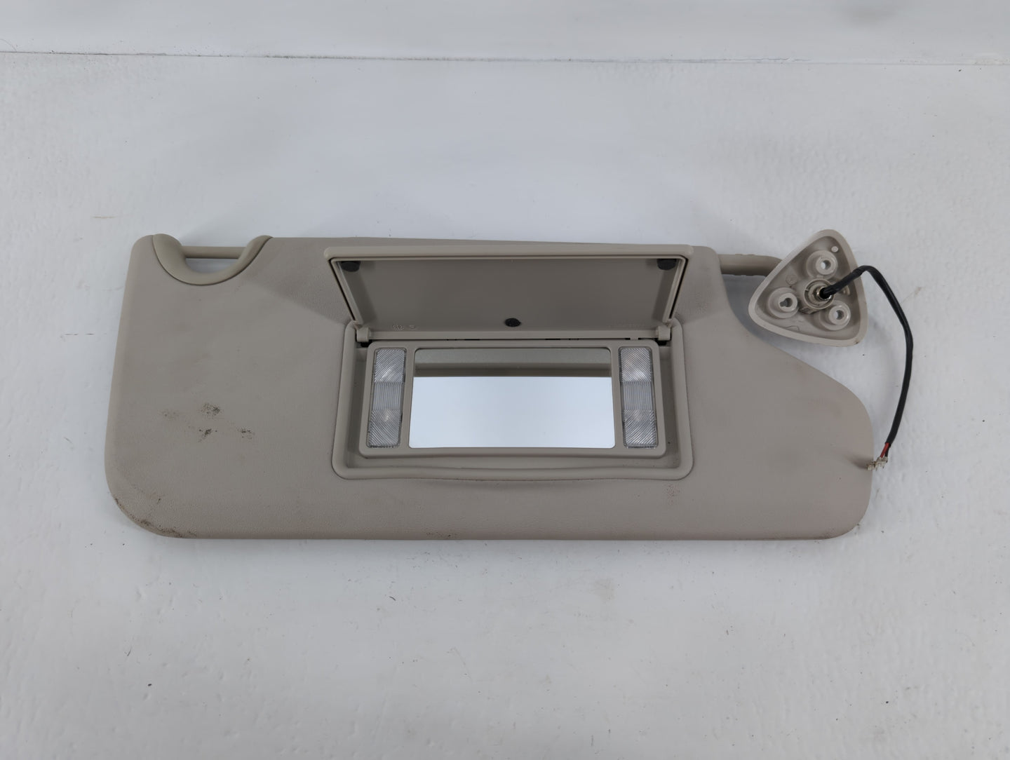 2011-2020 Dodge Journey Sun Visor Shade Replacement Passenger Right Mirror Fits OEM Used Auto Parts - Oemusedautoparts1.com