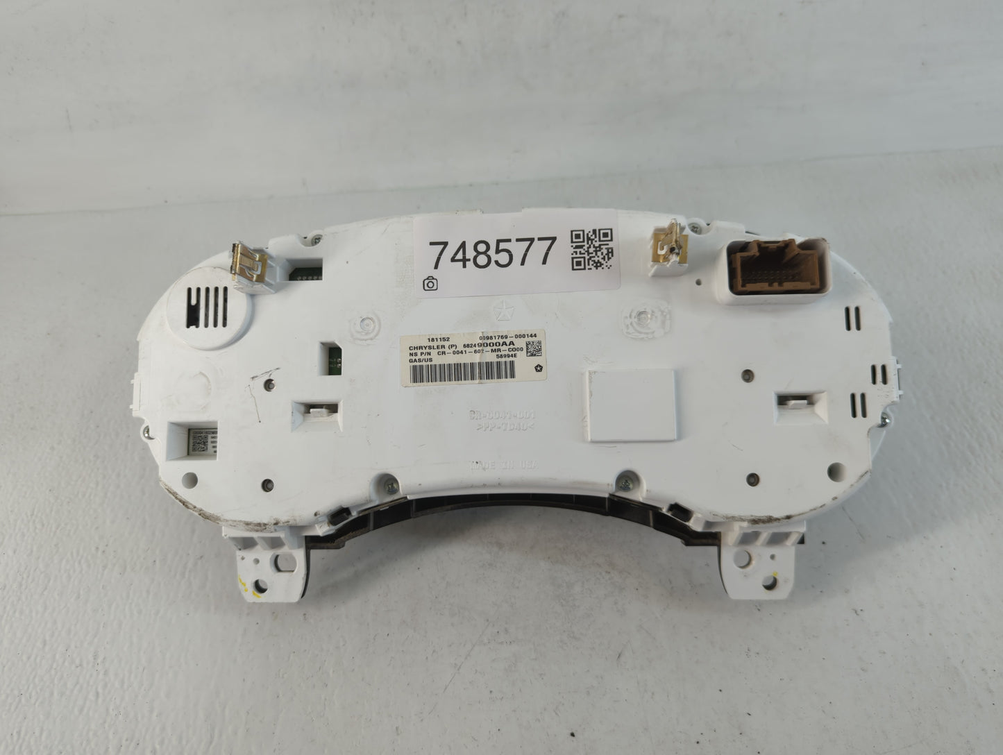 2015 Dodge Journey Instrument Cluster Speedometer Gauges P/N:68249000AA Fits OEM Used Auto Parts - Oemusedautoparts1.com
