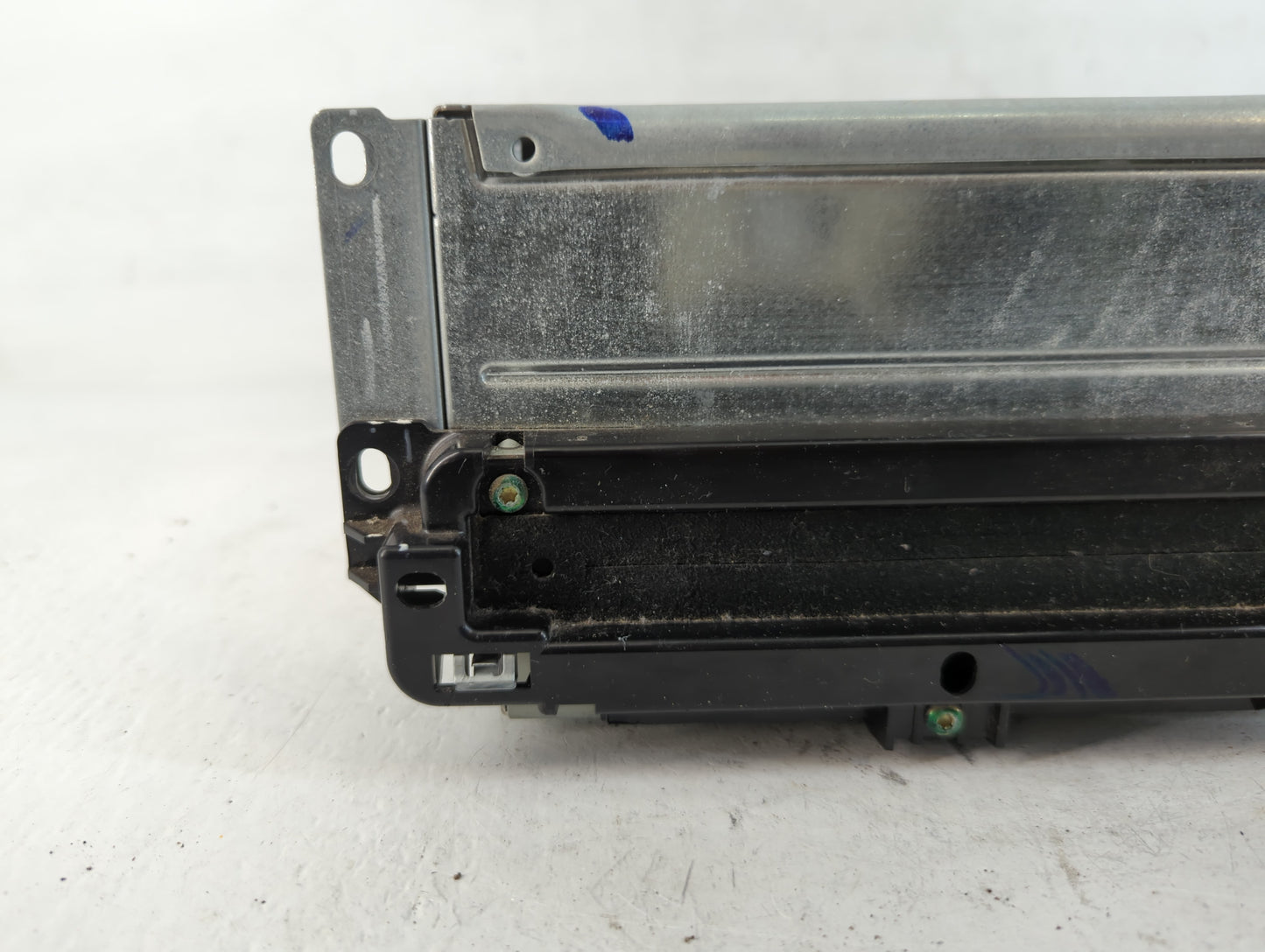 Dodge Journey Am Fm Cd Player Radio Receiver - Oemusedautoparts1.com