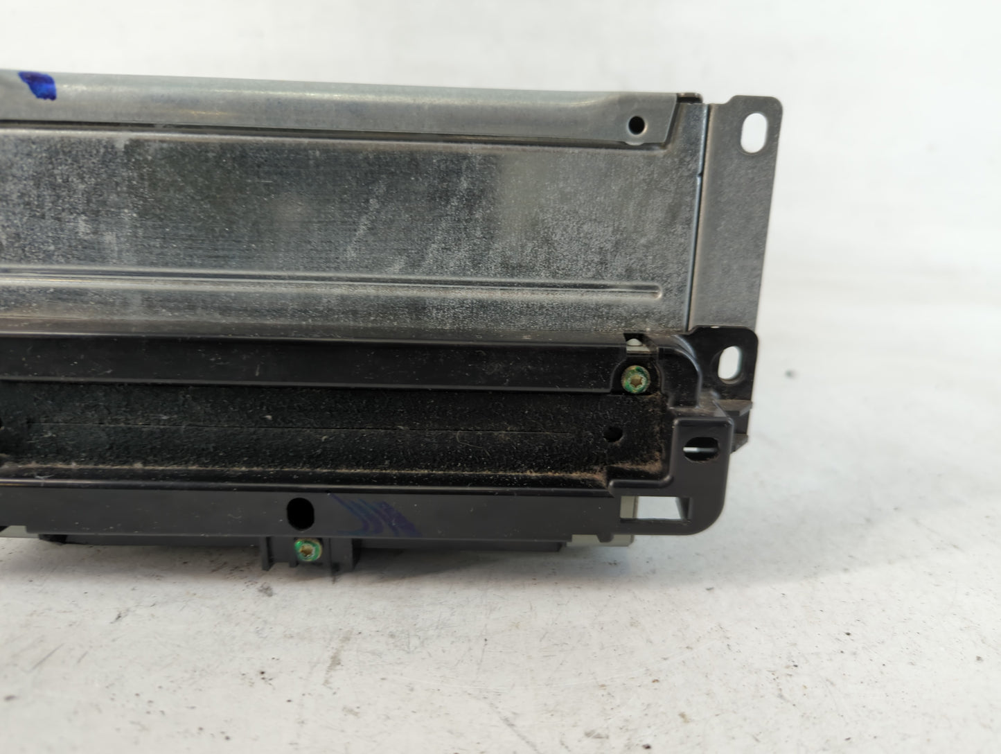 Dodge Journey Am Fm Cd Player Radio Receiver - Oemusedautoparts1.com