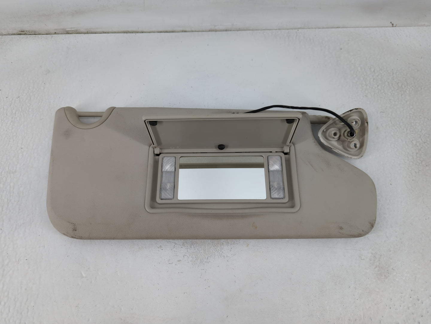 2011-2020 Dodge Journey Sun Visor Shade Replacement Passenger Right Mirror Fits OEM Used Auto Parts - Oemusedautoparts1.com