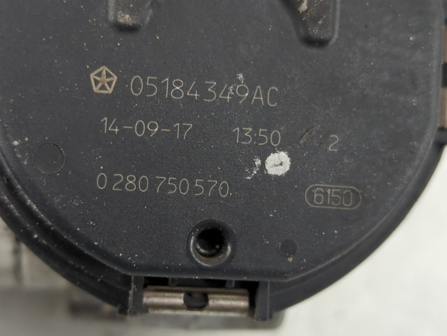2011-2019 Dodge Journey Throttle Body P/N:0 280 750 570 05184349AC Fits OEM Used Auto Parts - Oemusedautoparts1.com