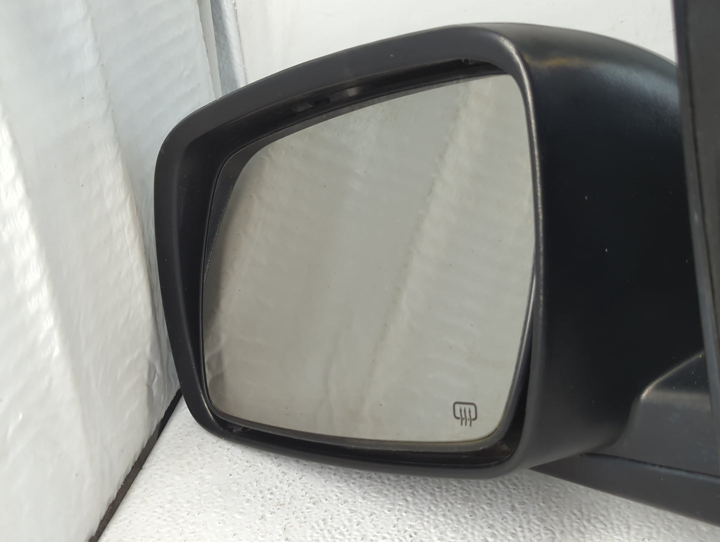 2015 Dodge Journey Driver Side View Mirror - Left Door Mirror OEM Used - Oemusedautoparts1.com