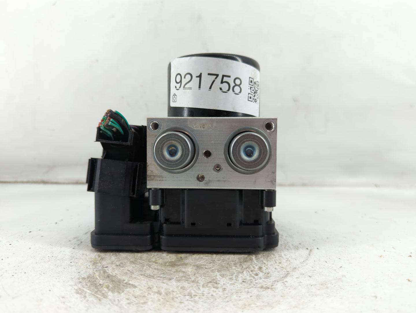 2015 Dodge Journey ABS Pump Control Module Replacement P/N:P68272500AA Fits OEM Used Auto Parts - Oemusedautoparts1.com