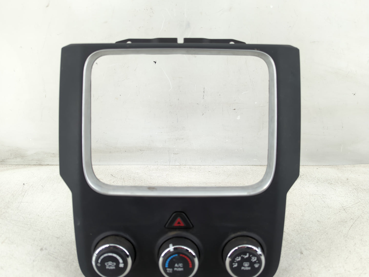 2015 Dodge Ram 1500 Climate Control Module Temperature AC/Heater Replacement P/N:P68268190AA Fits OEM Used Auto Parts - Oemu