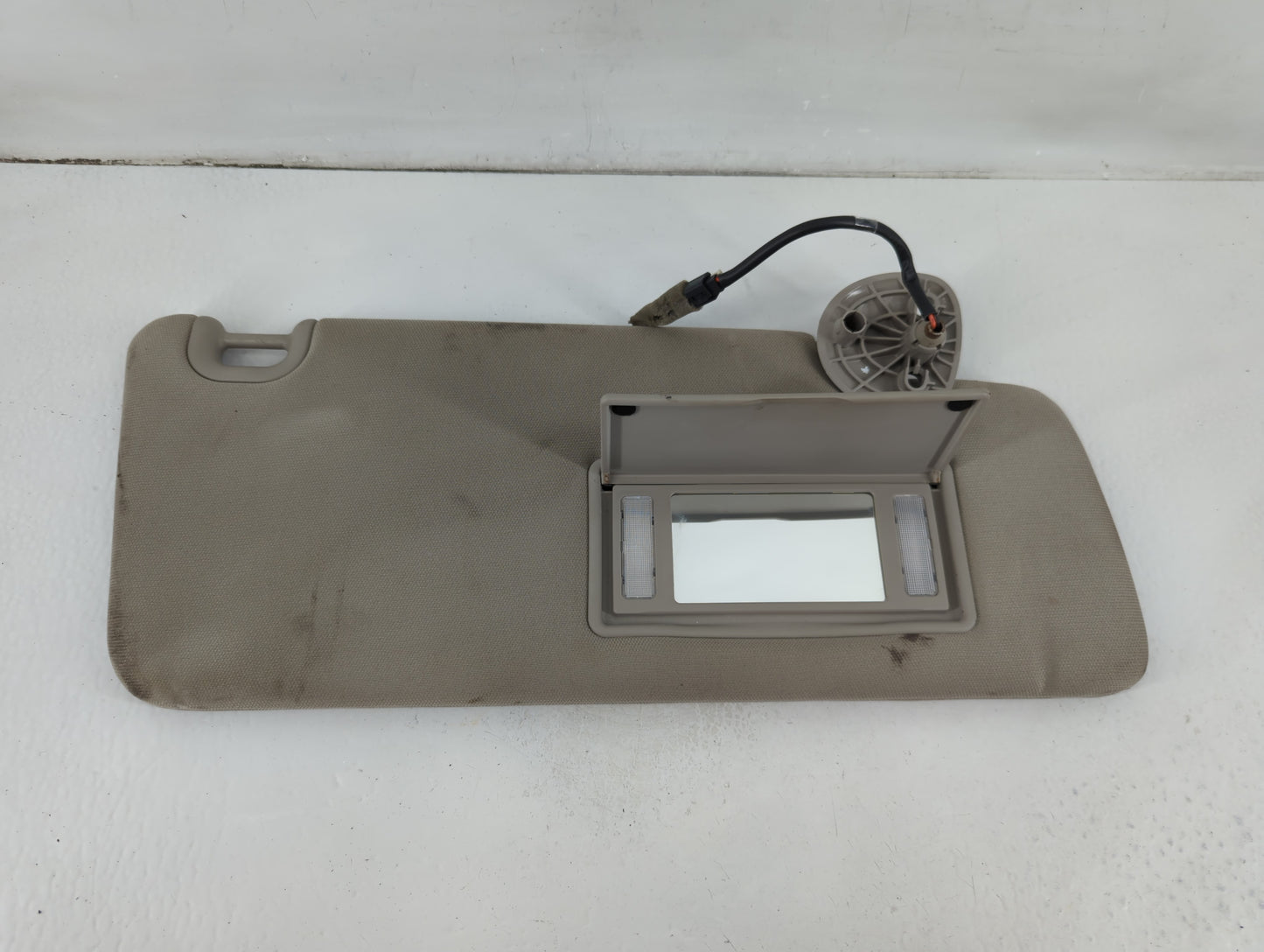 2015 Dodge Ram 1500 Sun Visor Shade Replacement Passenger Right Mirror Fits Fits 2016 2017 2018 2019 2020 OEM Used Auto Part