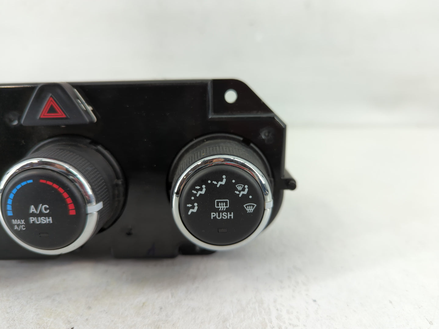 2015 Dodge Ram 1500 Climate Control Module Temperature AC/Heater Replacement P/N:P68236776AB Fits OEM Used Auto Parts - Oemu