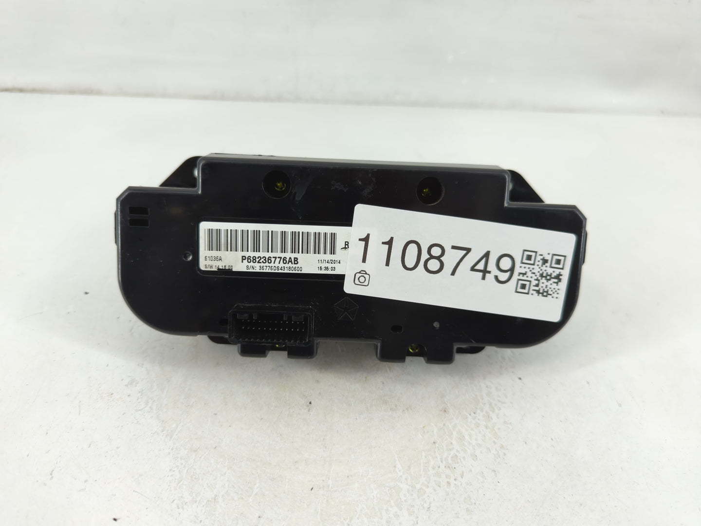 2015 Dodge Ram 1500 Climate Control Module Temperature AC/Heater Replacement P/N:P68236776AB Fits OEM Used Auto Parts - Oemu