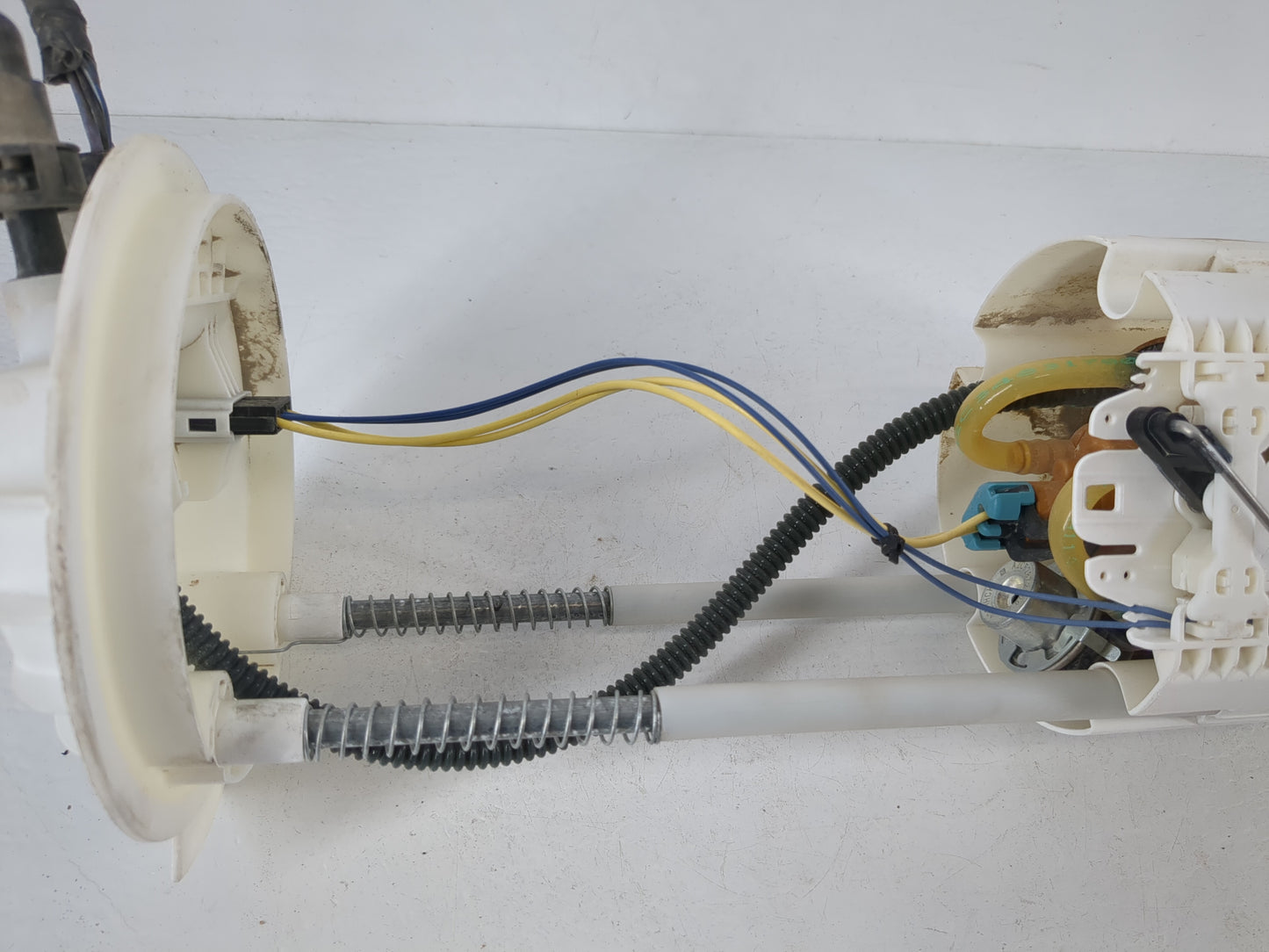 Dodge Ram 1500 Electrical Gas Fuel Pump Assembly - Oemusedautoparts1.com