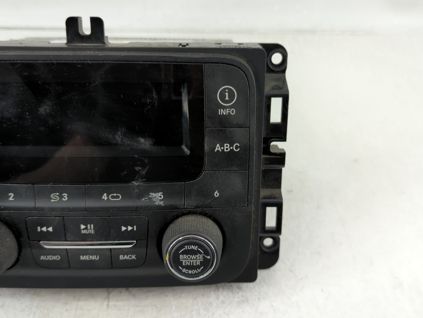 2015 Dodge Ram 1500 Radio AM FM Cd Player Receiver Replacement P/N:P68245816AD Fits Fits 2016 OEM Used Auto Parts - Oemuseda