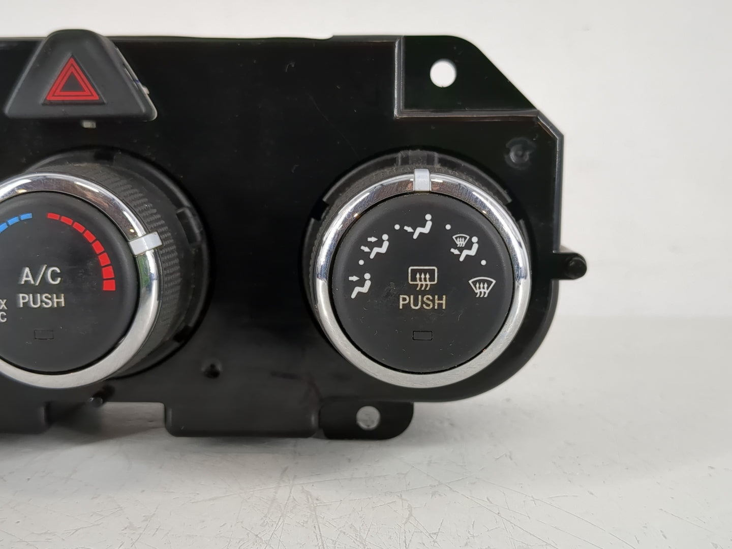 2015 Dodge Ram 1500 Climate Control Module Temperature AC/Heater Replacement P/N:P68236776AB 1UJ96DX9AJ Fits OEM Used Auto P