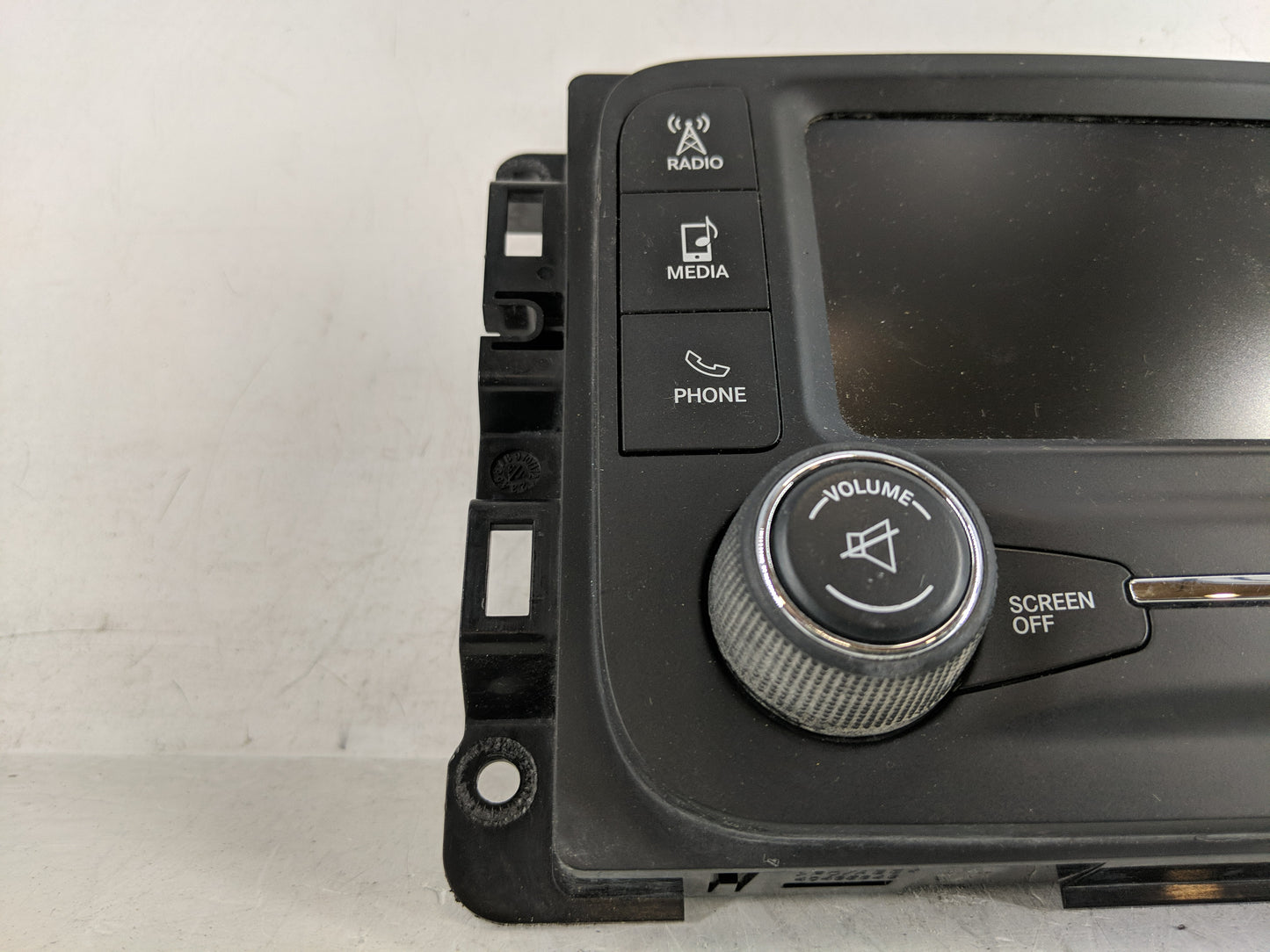 2015 Dodge Ram 1500 Radio AM FM Cd Player Receiver Replacement P/N:P68228668AE P68228668AC Fits OEM Used Auto Parts - Oemuse