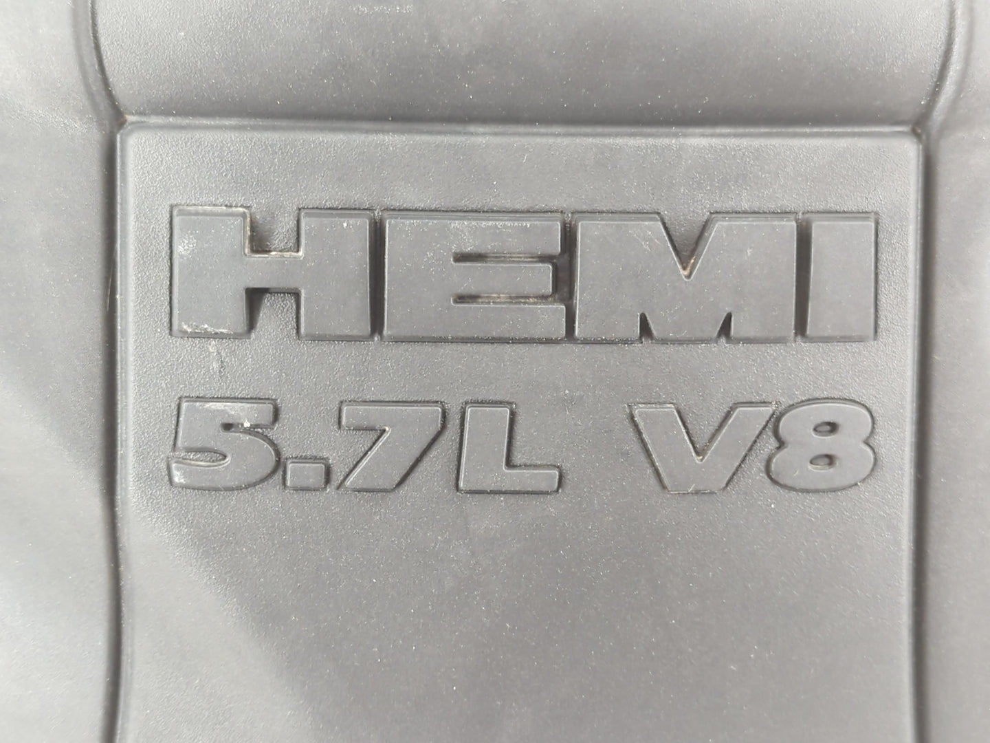2015 Dodge Ram 1500 Engine Cover - Oemusedautoparts1.com