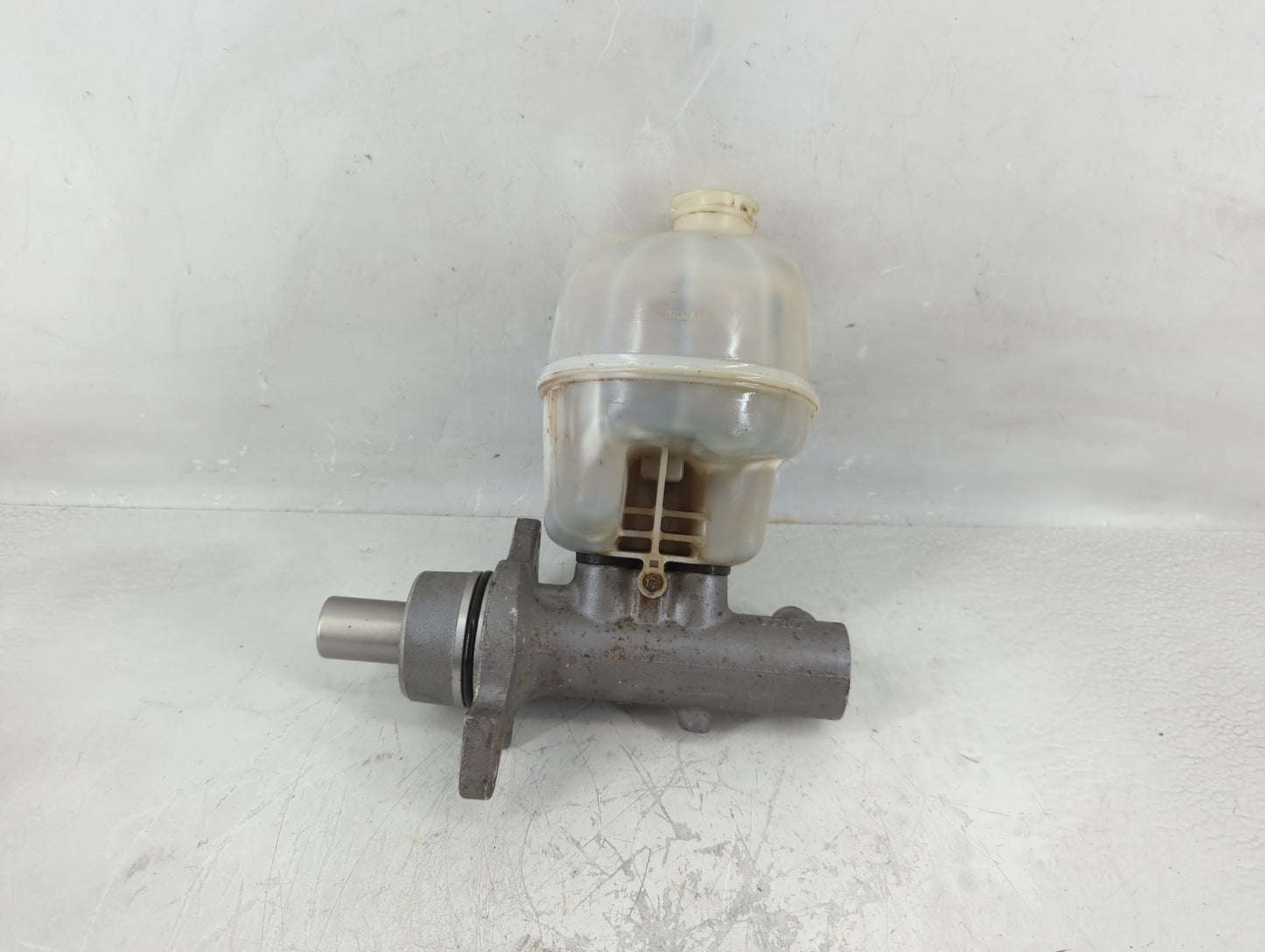 2007-2008 Dodge Ram 1500 Brake Master Cylinder - Oemusedautoparts1.com